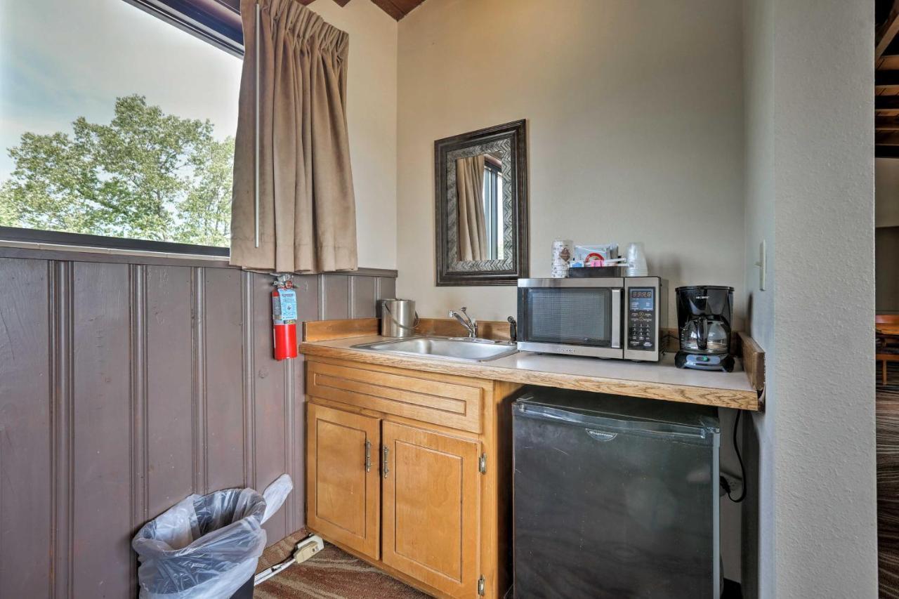 Burkesville Apt With Deck, Views And Pool Access! Exteriér fotografie
